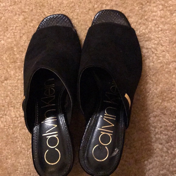 Shoes - Picture 1 of 2